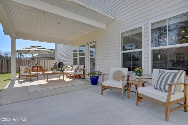 59 E Weatherbee Way, Hampstead, NC 28443