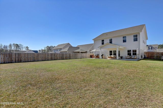 59 E Weatherbee Way, Hampstead, NC 28443