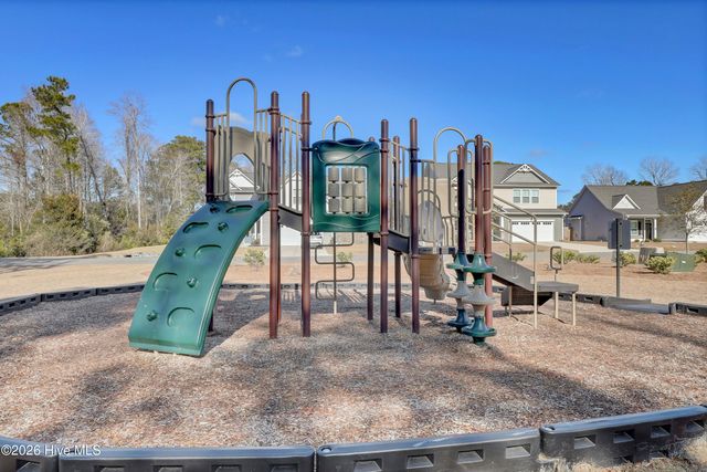 59 E Weatherbee Way, Hampstead, NC 28443