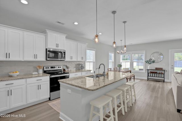 59 E Weatherbee Way, Hampstead, NC 28443