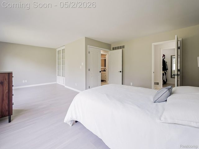 49202 Cheshire Lane, Canton Charter Township, MI 48187