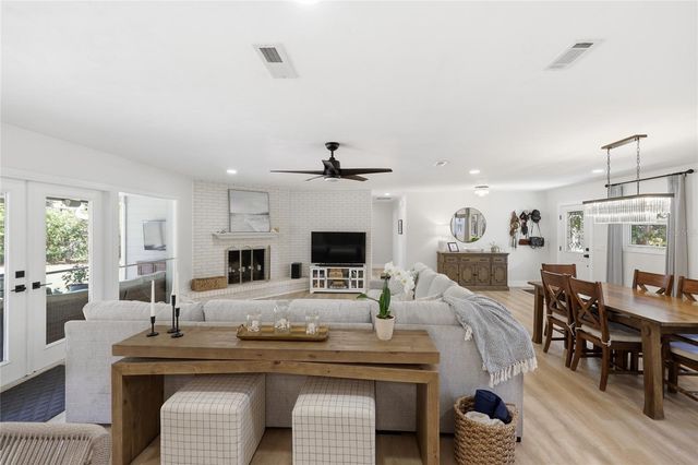 2230 NW 20TH COURT, Gainesville, FL 32605