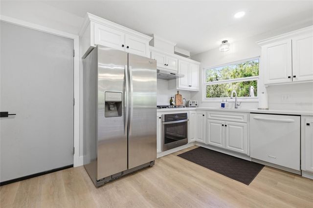 2230 NW 20TH COURT, Gainesville, FL 32605