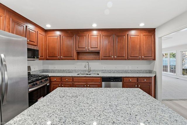 828 Connors DR, Newport News, VA 23608