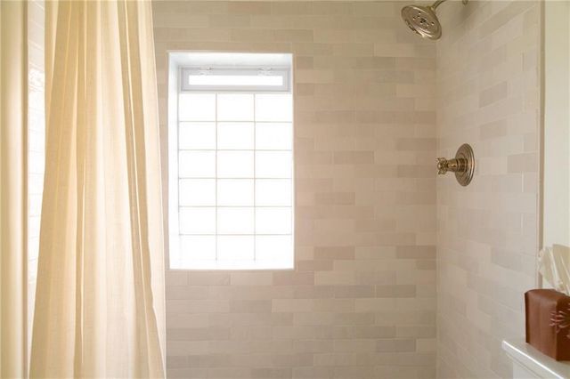 516 Olive Street, Kansas City, MO 64124