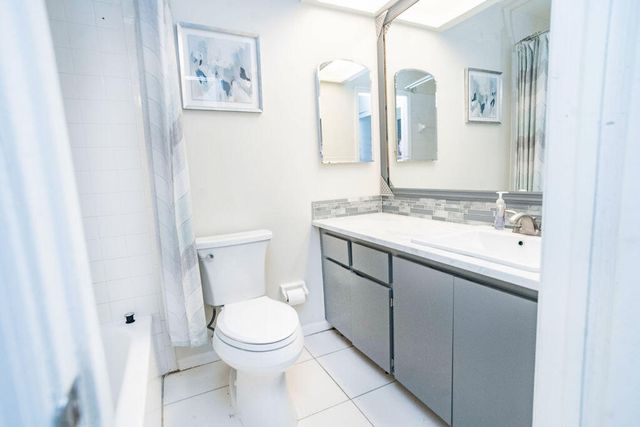 950 S Kanner Highway 124, Stuart, FL 34994