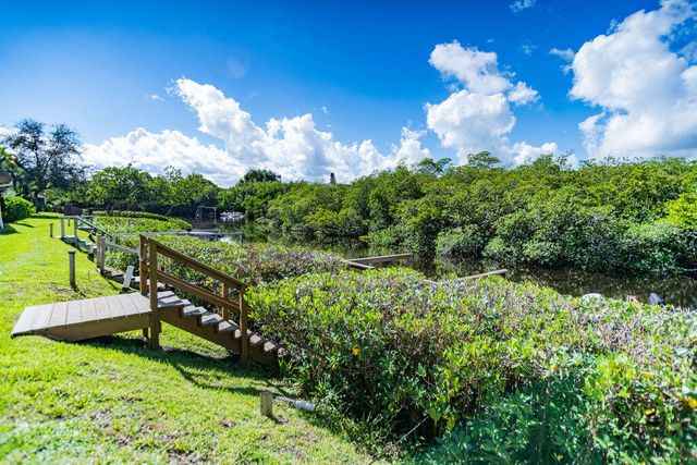 950 S Kanner Highway 124, Stuart, FL 34994