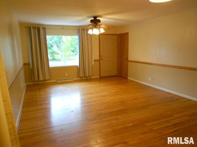 5012 N GRACELAND Drive, Peoria, IL 61614