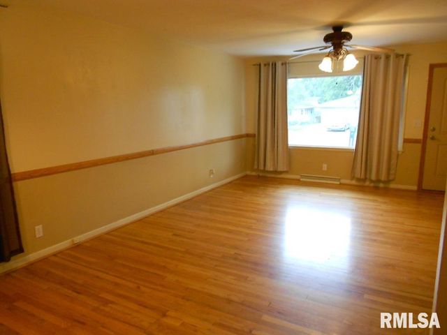 5012 N GRACELAND Drive, Peoria, IL 61614