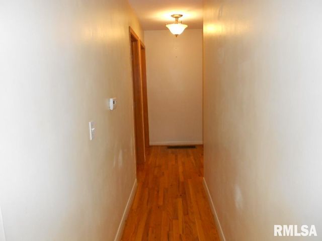 5012 N GRACELAND Drive, Peoria, IL 61614