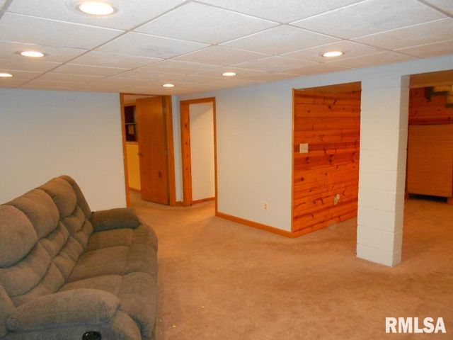 5012 N GRACELAND Drive, Peoria, IL 61614