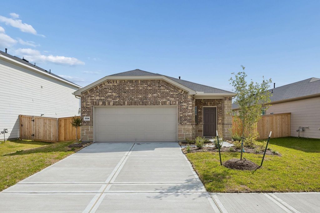 17214 Boulder Beach Drive, Crosby, TX 77532