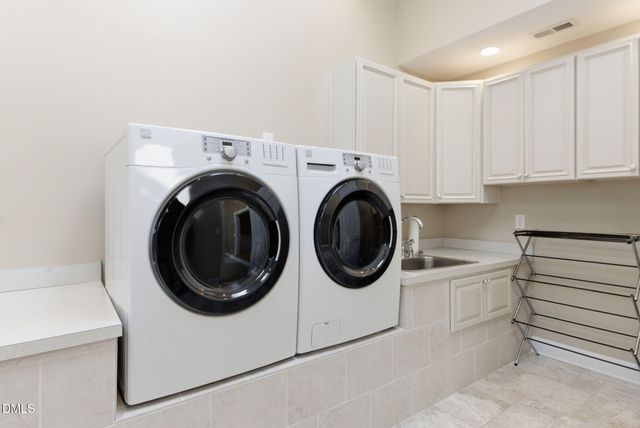 3218 Oak Grove Circle, Raleigh, NC 27607