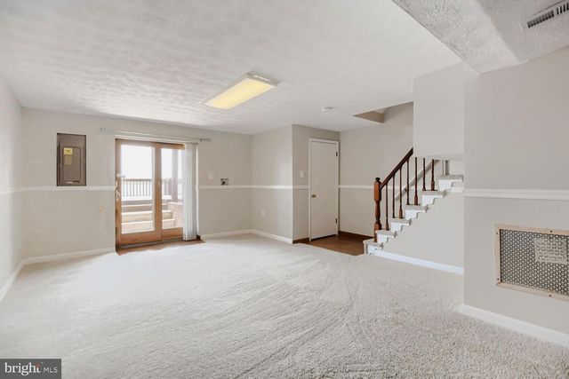 112 VILLA CAPRI CIR, Essex, MD 21221