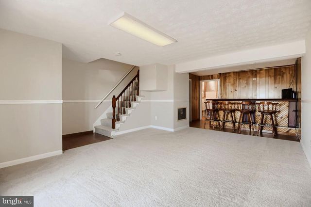 112 VILLA CAPRI CIR, Essex, MD 21221