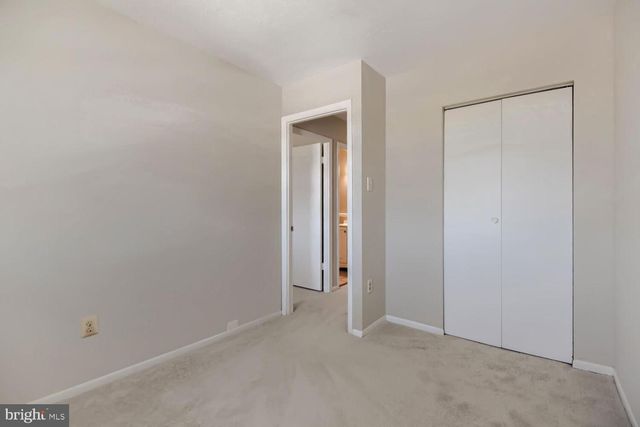 112 VILLA CAPRI CIR, Essex, MD 21221