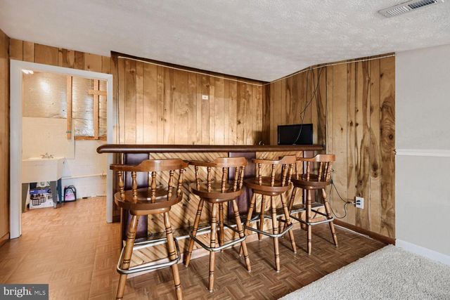 112 VILLA CAPRI CIR, Essex, MD 21221