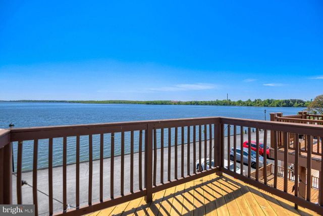 112 VILLA CAPRI CIR, Essex, MD 21221