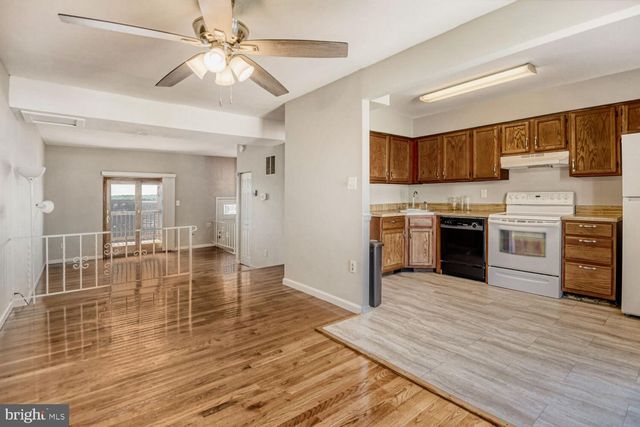112 VILLA CAPRI CIR, Essex, MD 21221