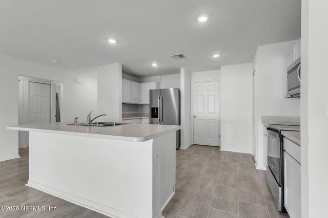 22 ROUND TREE Drive, Palm Coast, FL 32164