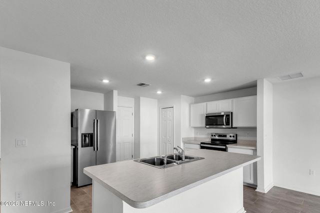 22 ROUND TREE Drive, Palm Coast, FL 32164