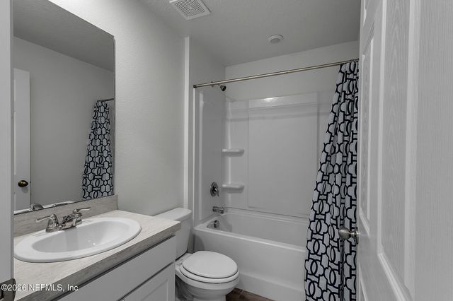 22 ROUND TREE Drive, Palm Coast, FL 32164