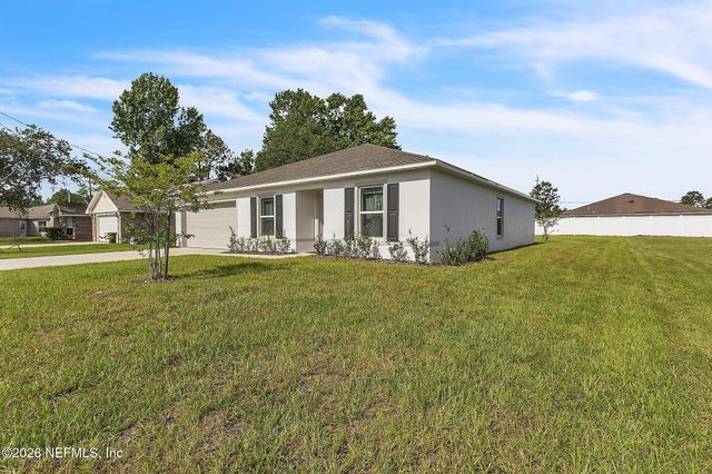 22 ROUND TREE Drive, Palm Coast, FL 32164