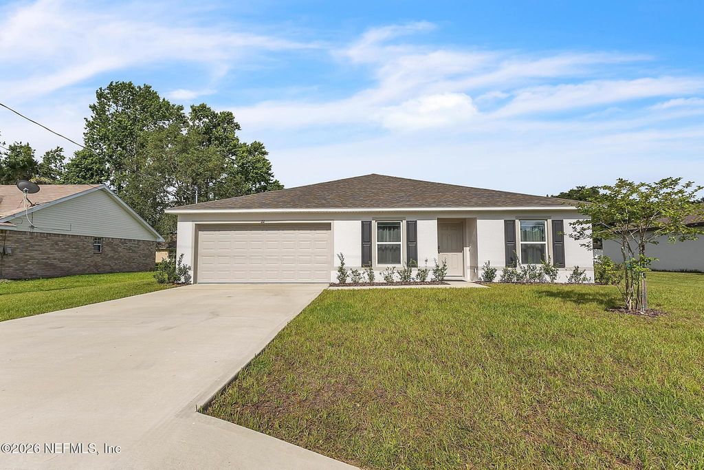 22 ROUND TREE Drive, Palm Coast, FL 32164
