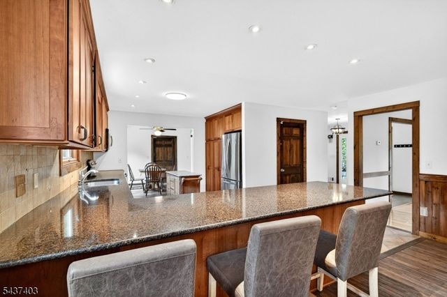 99 Cole Rd, Readington Twp., NJ 08889