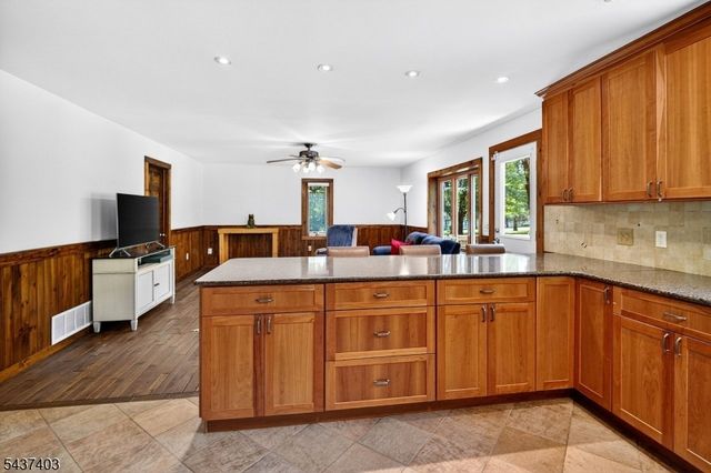 99 Cole Rd, Readington Twp., NJ 08889