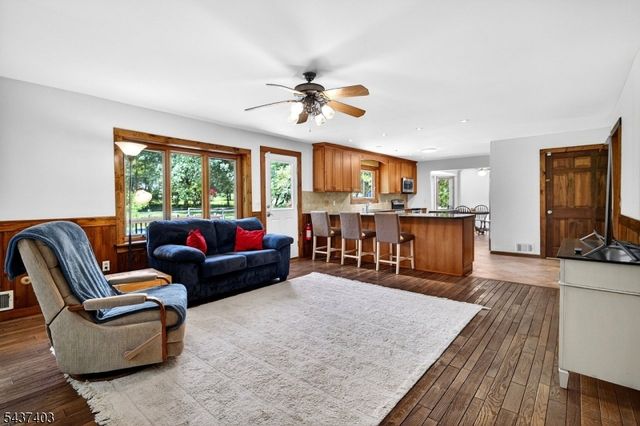 99 Cole Rd, Readington Twp., NJ 08889