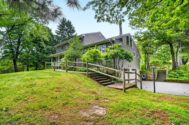 99 Cole Rd, Readington Twp., NJ 08889