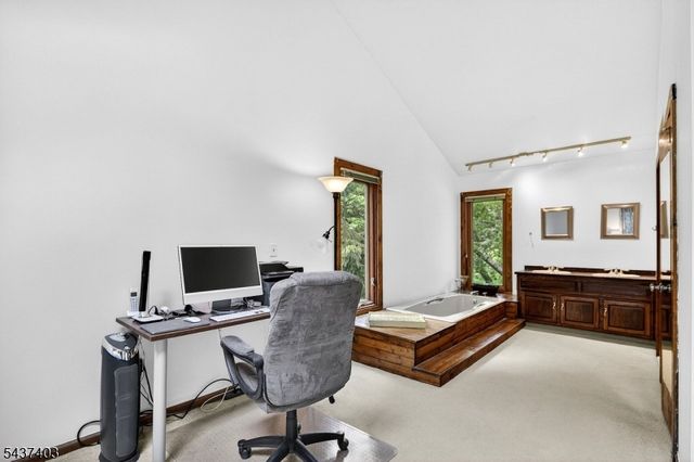 99 Cole Rd, Readington Twp., NJ 08889