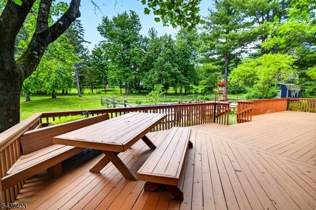 99 Cole Rd, Readington Twp., NJ 08889