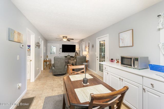 33 Elmwood Dr, Clarkson, KY 42726