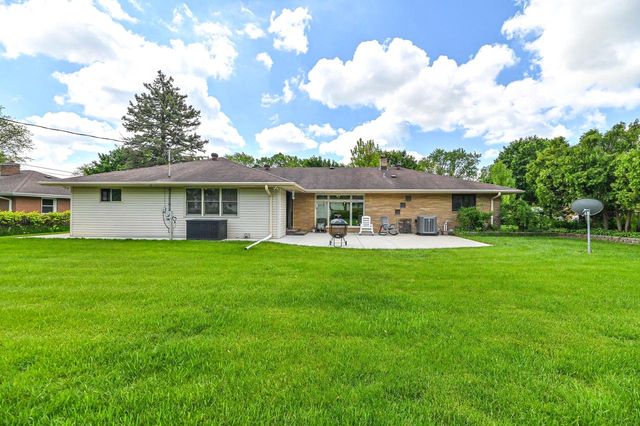 13024 W Fairmount AVENUE, Butler, WI 53007