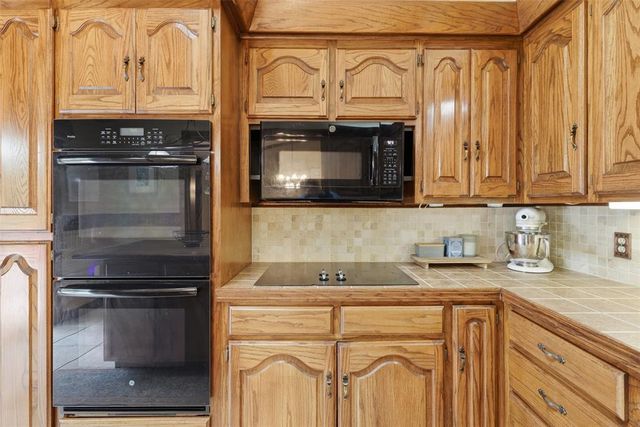 870776 S Hickory Lane, Chandler, OK 74834