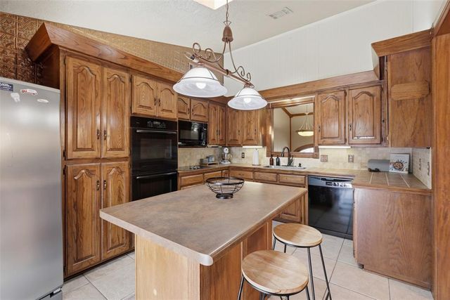 870776 S Hickory Lane, Chandler, OK 74834