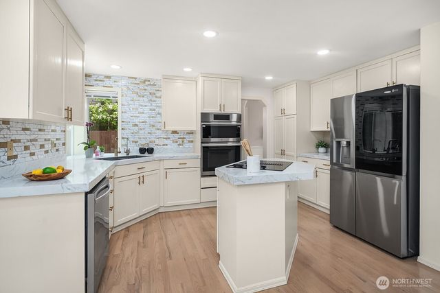 4020 262nd Place SE, Sammamish, WA 98029