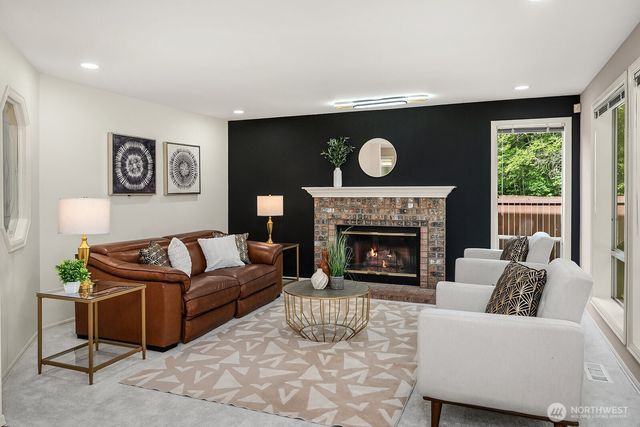 4020 262nd Place SE, Sammamish, WA 98029