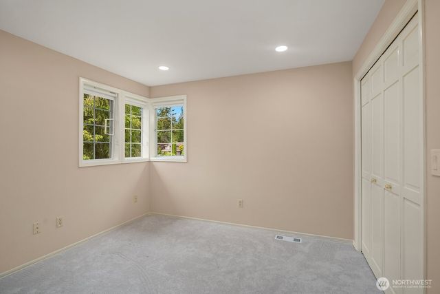 4020 262nd Place SE, Sammamish, WA 98029