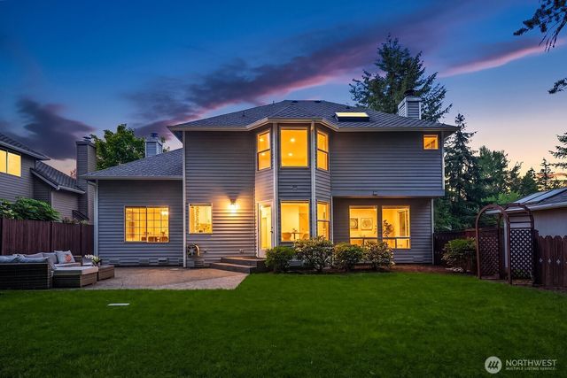 4020 262nd Place SE, Sammamish, WA 98029