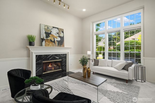 4020 262nd Place SE, Sammamish, WA 98029