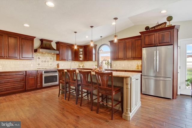 426 N 3RD ST, Mcsherrystown, PA 17344