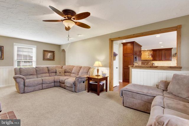 426 N 3RD ST, Mcsherrystown, PA 17344