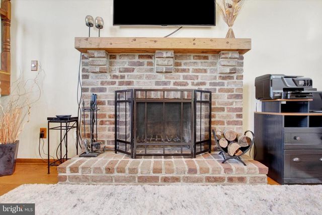 426 N 3RD ST, Mcsherrystown, PA 17344
