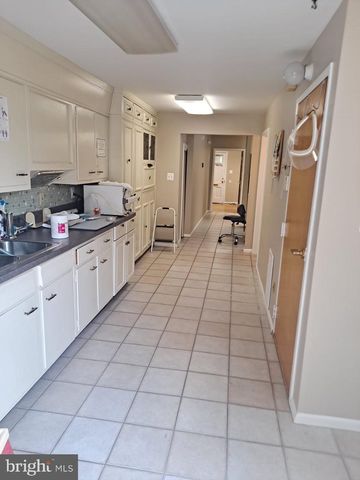 1009 E ST SE, Washington, DC 20003