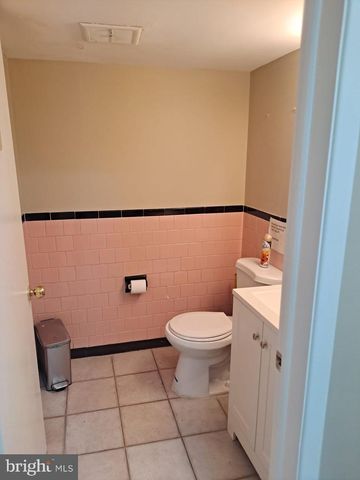 1009 E ST SE, Washington, DC 20003