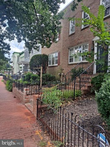 1009 E ST SE, Washington, DC 20003