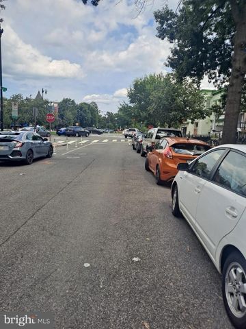 1009 E ST SE, Washington, DC 20003